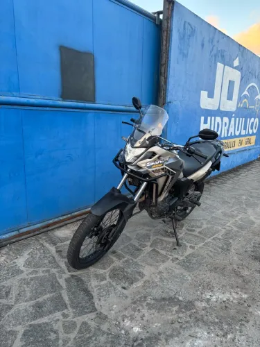 sahara 300 adv (2025)