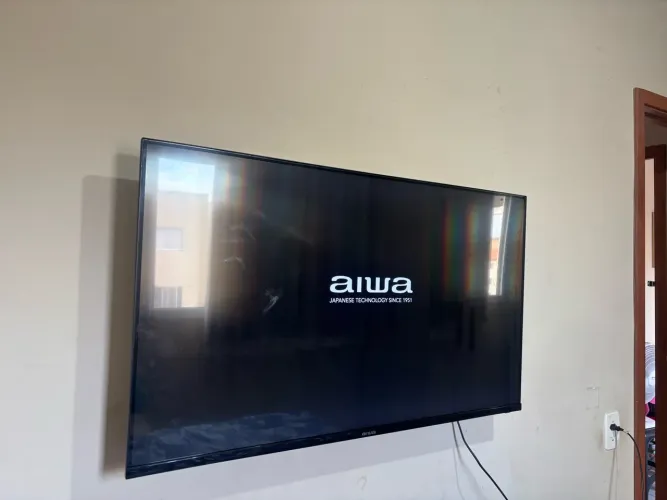 Tv AIWA 43 semi nova