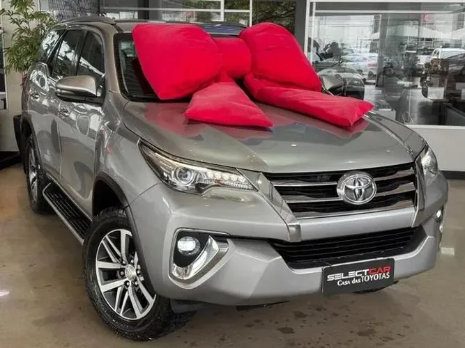 Toyota Hilux SW4 SRX 4X4 2.8 TDI 16V Dies. Aut. 2020