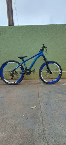 VENDO 2 BICICLETAS COM POUCO TEMPO DE USO!!
