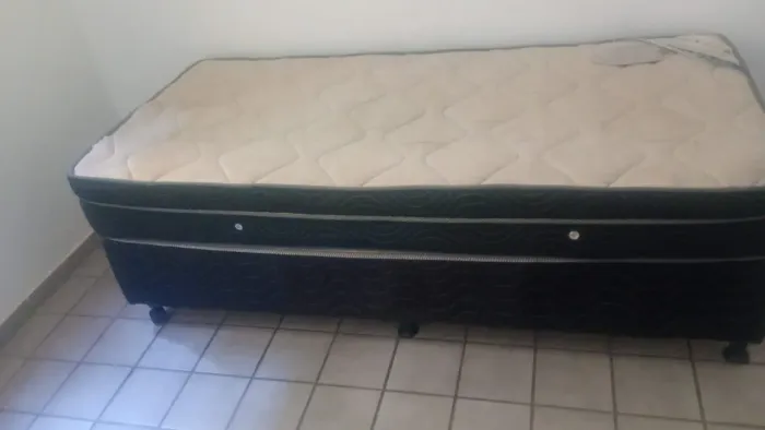 Cama box de solteiro
