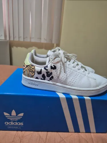 Tênis Adidas Advantage Farm 34/35