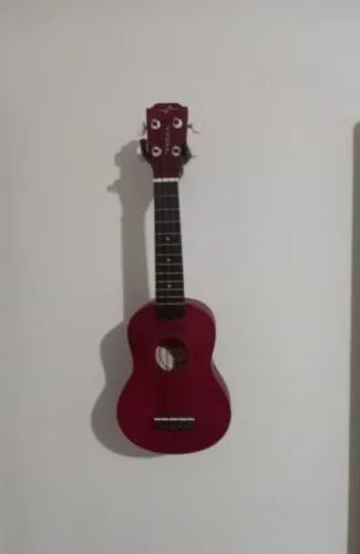 Ukulelê novo