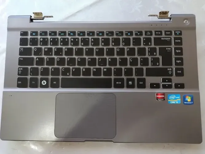 Teclado de Notebook - Peça de Hardware