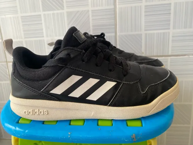Tênis adidas original