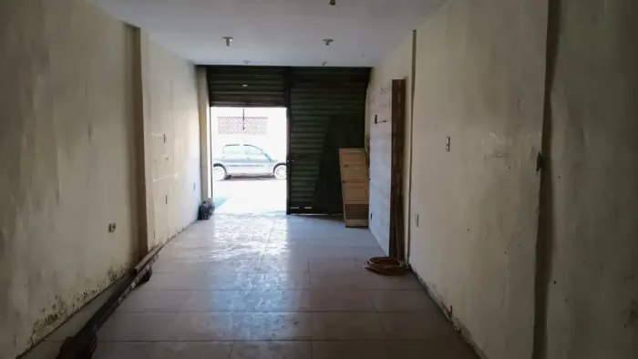 Ótima LOJA no Jardim Meriti, Próximo a Prefeitura.