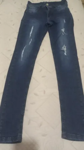 Calça feminina tamanho 38 usada.
