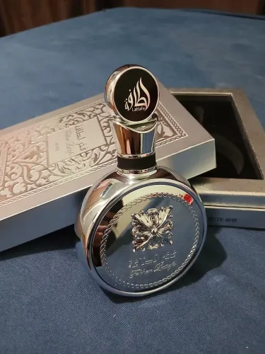 Perfume arabe lattafa fakhar platinum original