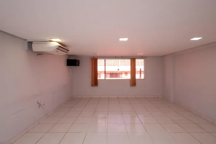 Sala Comercial 38m² Avenida Quarta Radial Setor Pedro Ludovico Goiânia