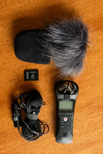 Gravador Zoom H1n + mic lapela e cartão 16gb