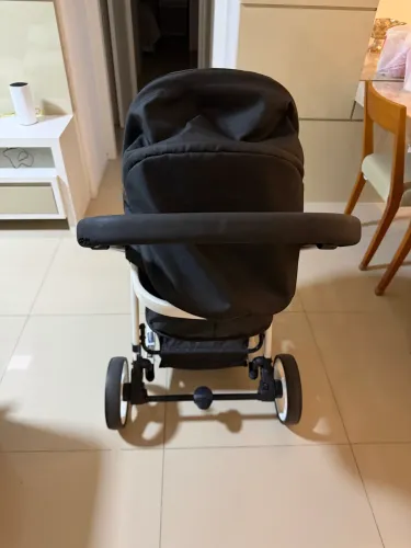 Carrinho de bebê Safety 1st + bebê conforto