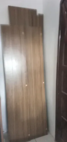 VENDO UM GUARDA-ROUPA 6 PORTAS NOVO AINDA SEM USO