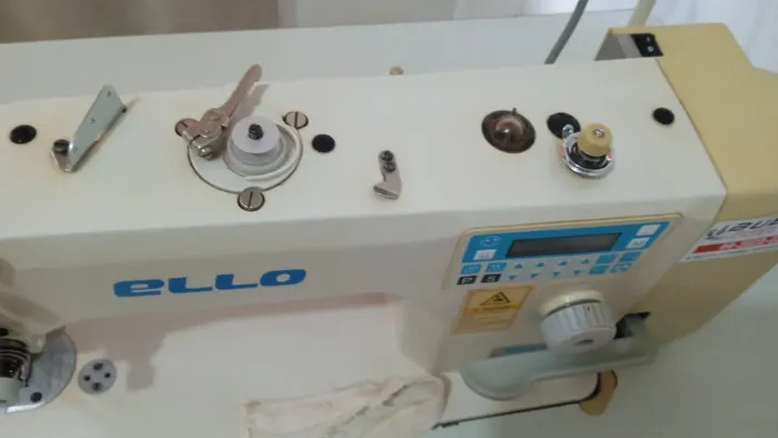 Máquina de costura.reta