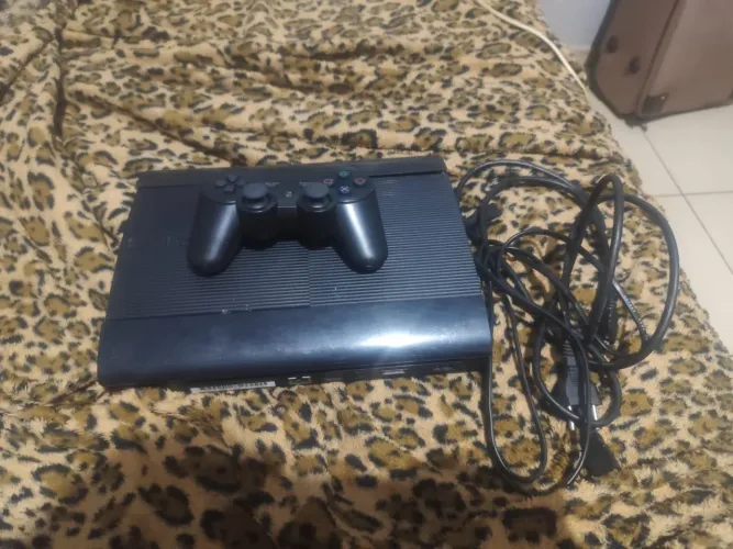 PLAYSTATION 3 SLIM (COM DEFEITO NO PLIN)