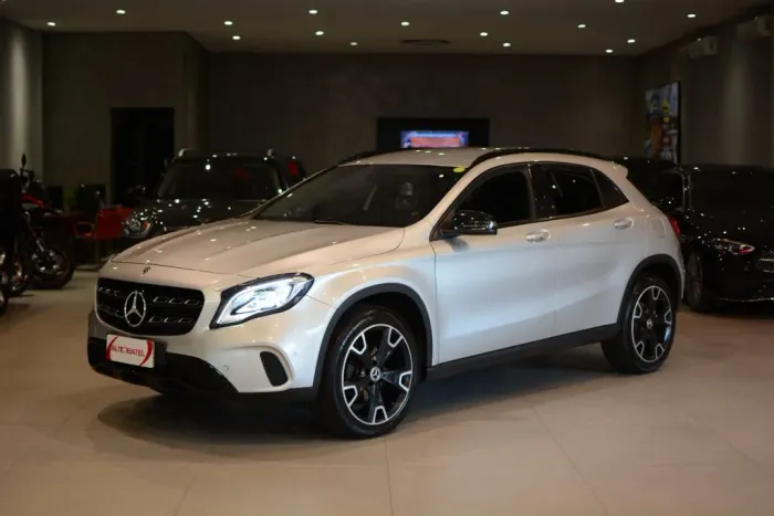 Mercedes-Benz GLA-200 GLA 200 Night 1.6. TB 16V Flex Aut. 2019