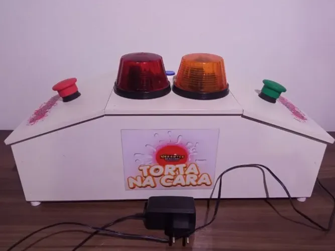 Brinquedo Torta na Cara com Sirene