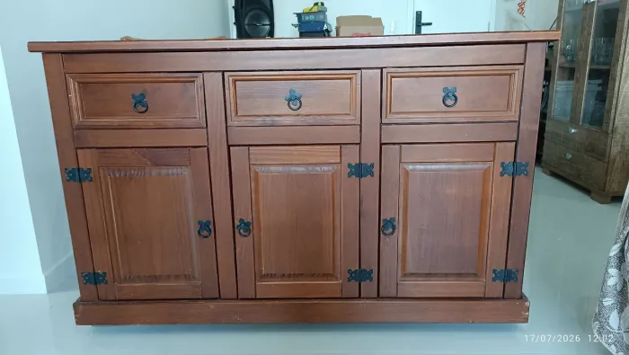 ARMÁRIO BUFFET EM MADEIRA MACIÇA