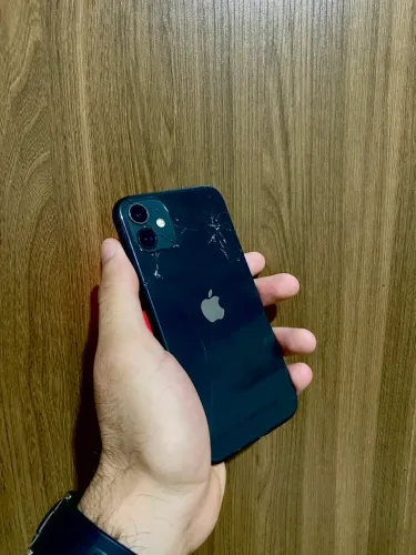 iPhone 11 64GB Preto - Face ID OK - Câmeras OK - Leia a descrição