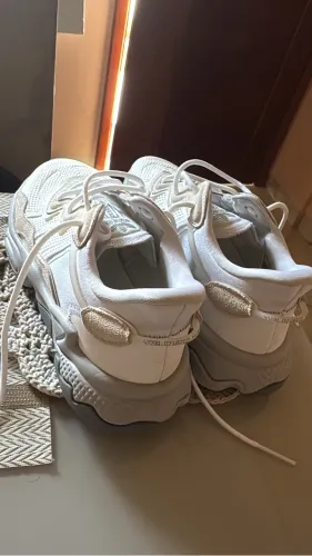Tênis Adidas Ozweego 40