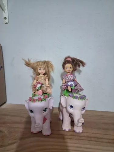 Barbie Princesa da Ilha - 2 Ticas com 2 Kelly