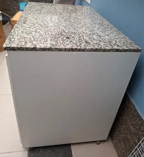 Móvel de cozinha com nicho para lava-louça