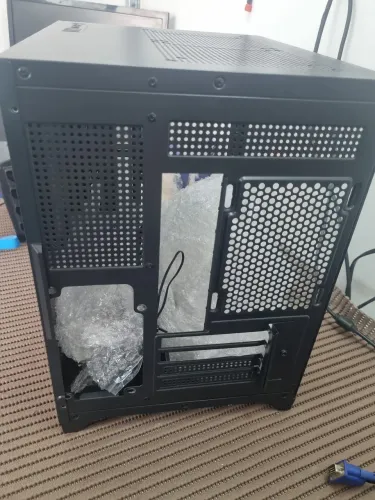 Gabinete aquario aigo mid tower GAMER seminovo