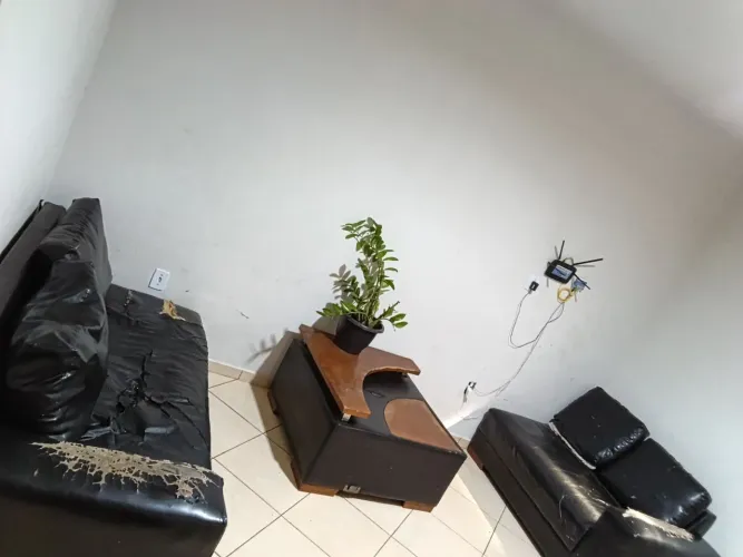 Sofá pra reformar de canto com mesa