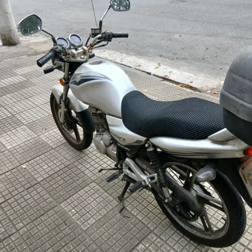 SUZUKI 125 2016 - Prata Único Dono