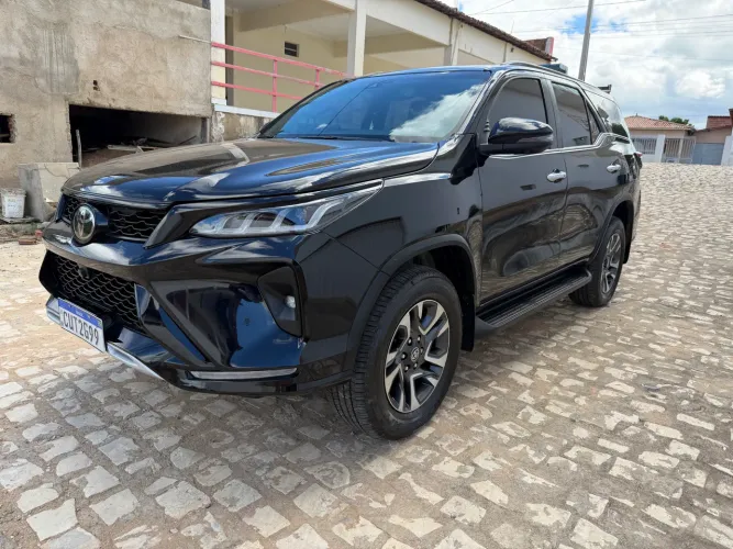 Toyota Hilux SW4 Diamond 2.8 TB 4X4 Die. Aut. 2022