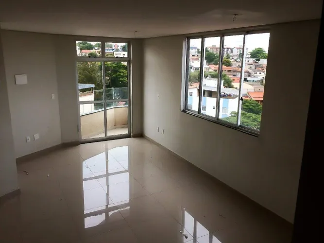 Cobertura à venda com Elevador 03 Quartos 01 Suíte 03 Banheiros e 02 Vagas no Bairro Novo 
