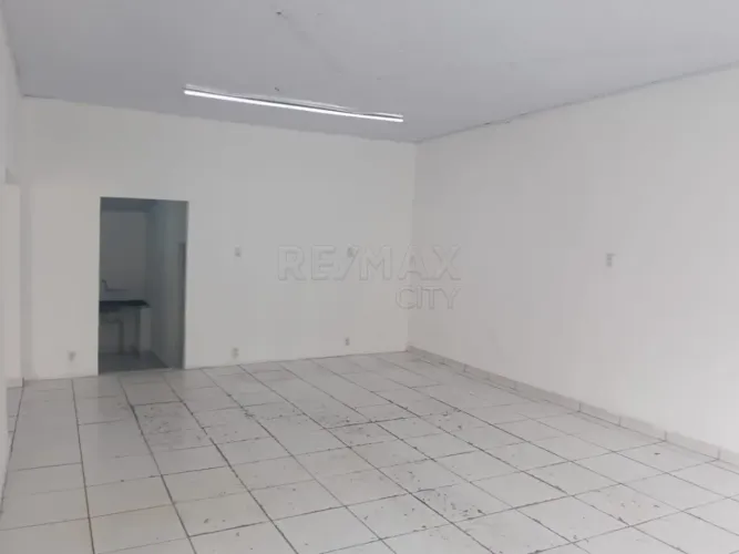 Salão Comercial de Esquina para Locação em Jundiaí