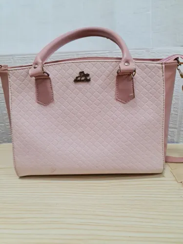BOLSA ROSA TIRACOLO OU DE MÃO EM EXCELENTE ESTADO