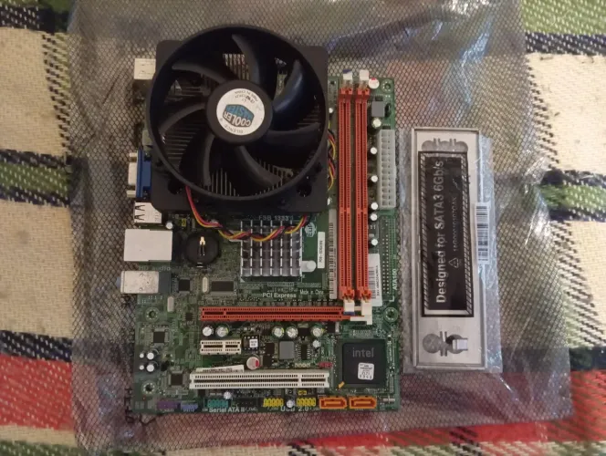 Placa Mãe DDR3 1066 + Processador com Cooler