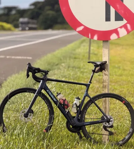 Vendo ou troco Bicicleta speed cadenza 500 nova