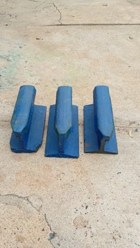 Bigorna de trilho 25cm 7a8kg tenho duas disponíveis resistente ferro puro