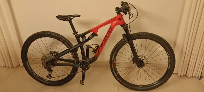 Bike OGGI Cattura Sport Carbono TM