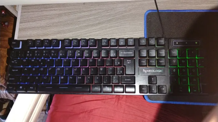 Teclado Semi mecânico 100%