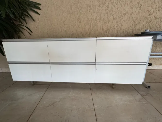 Armário de parede ou chão