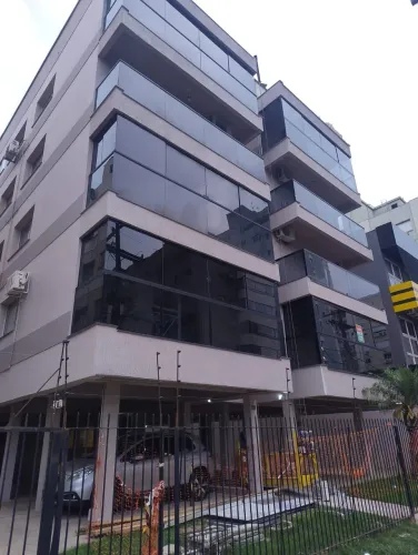 Cobertura no Centro de São Leopoldo, 74m², Andar Alto com Vista Panorâmica, Sacada com Chu