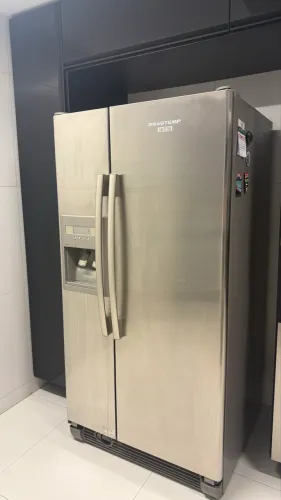 Geladeira Brastemp Side by Side Inox 561L
