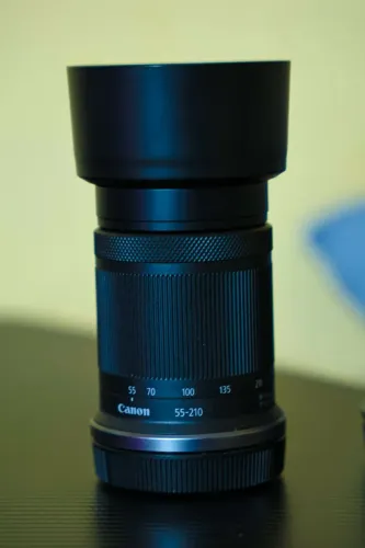 LENTE CANON RF 55-210mm F/5-7.1 IS STM - ESTADO DE NOVA (3 MESES DE USO)