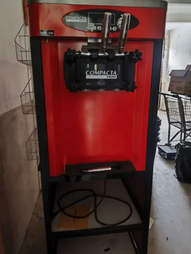 Máquina de Sorvete Expresso Compacta prit