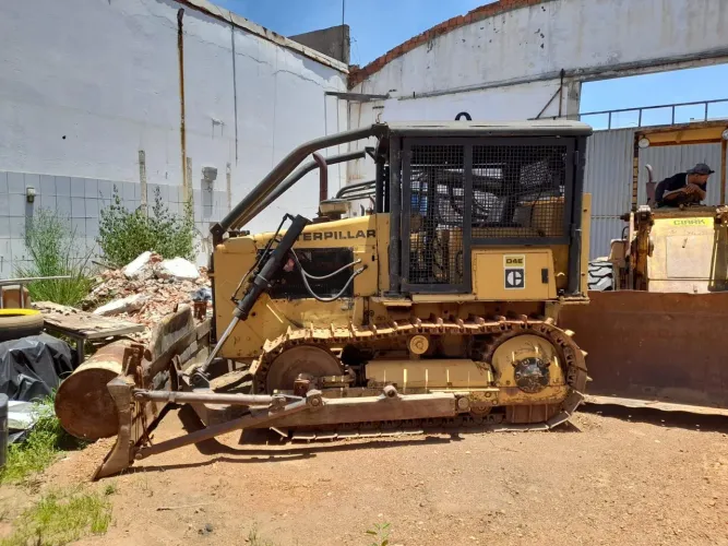 trator de esteira caterpillar D4E