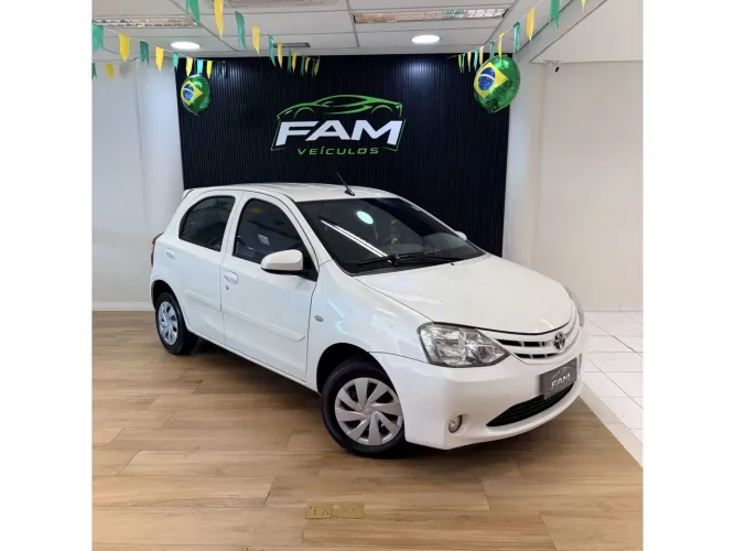 Toyota Etios X 1.3 Flex 16V 5P Mec. 2017