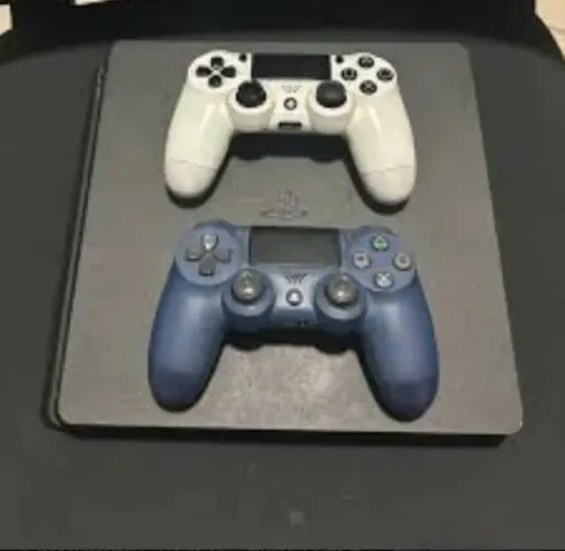 PlayStation 4 500 GB - Pouquíssimo Usado | Excelente Estado