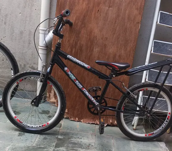 Bicicleta aro 20 com garupeira,rodas aero e pedal de alumínio