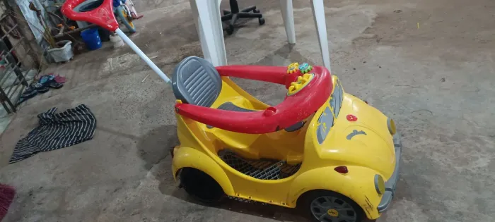 Carrinho de passeio infantil fusca