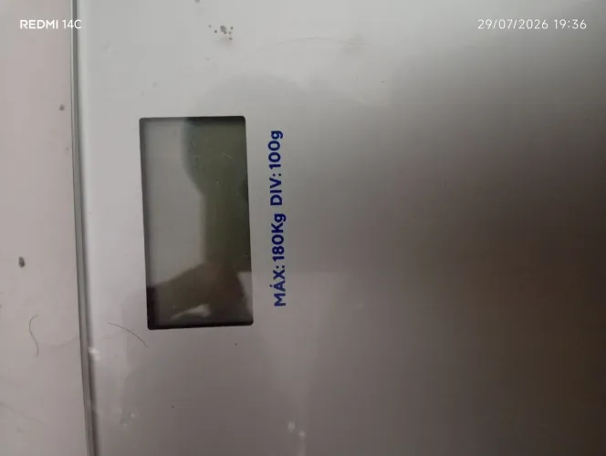 Vendo uma balança 