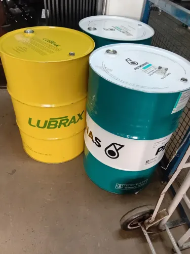 Vende-se Tambores vazio 200L