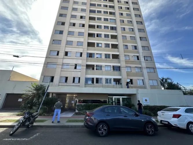 Apartamento com 2 quartos para alugar por R$ 2600.00, 69.00 m2 - VILA NOVA - MARINGA/PR